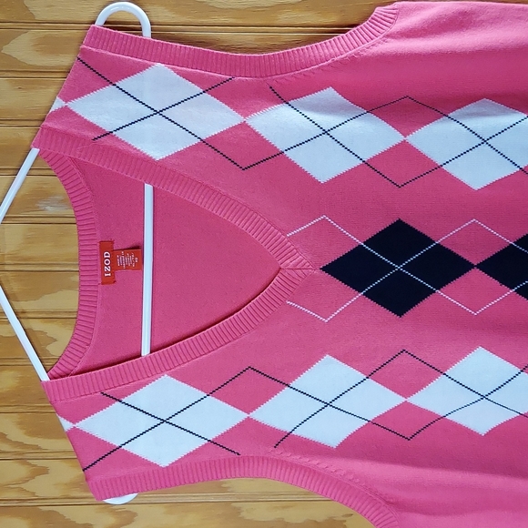 IZOD Vest - Picture 2 of 7